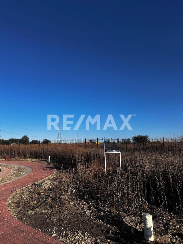 TERRENO EN VENTA CD MADERAS CORREGIDORA