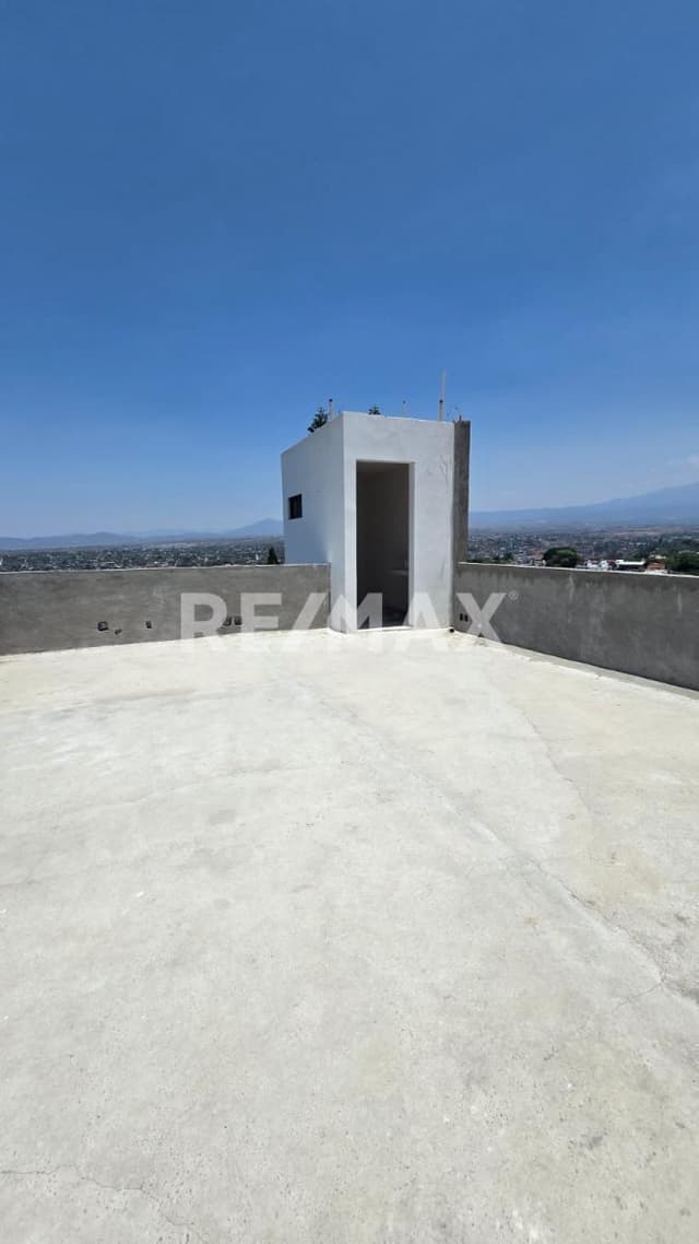 Venta de casa con roof garden, Col. Lomas Trujillo, Emiliano, Zapata, Morelos…Clave 5644