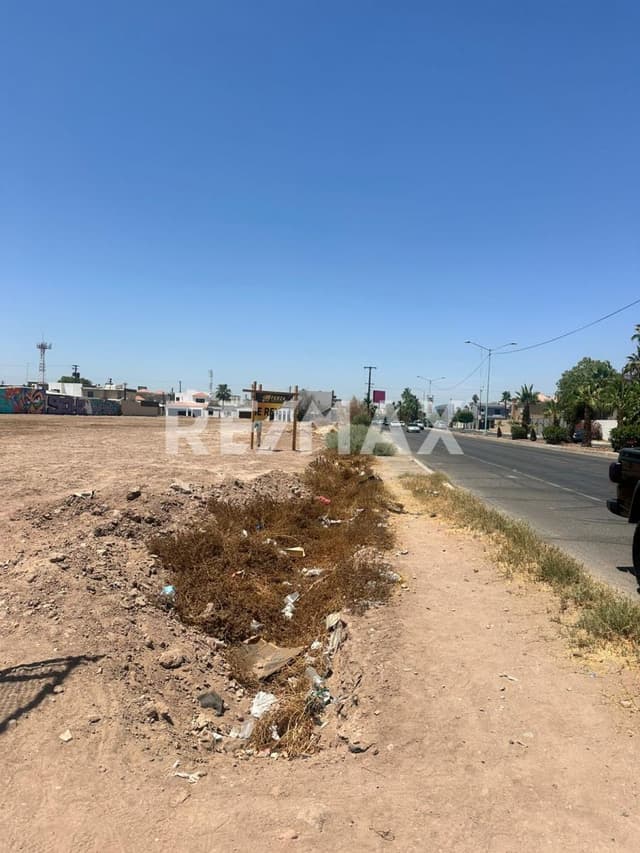 En Renta Terreno Comercial sobre Calz. Macristy de Hermosillo en Cataviña