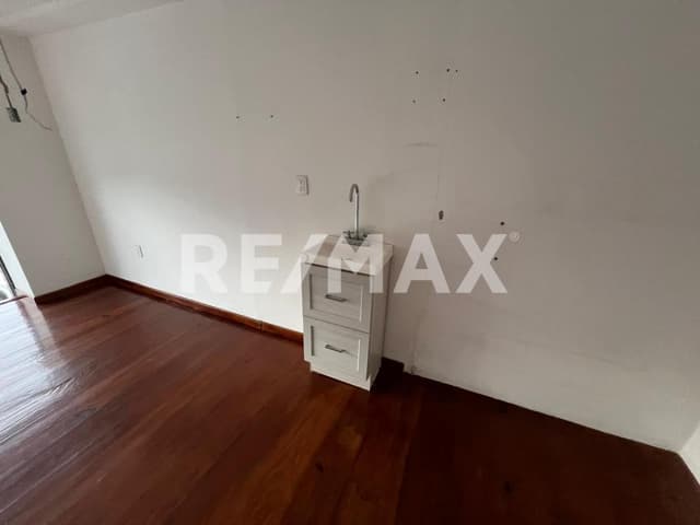 Local Comercial en RENTA Plaza Mayor I (15) Metepec, Estado de México