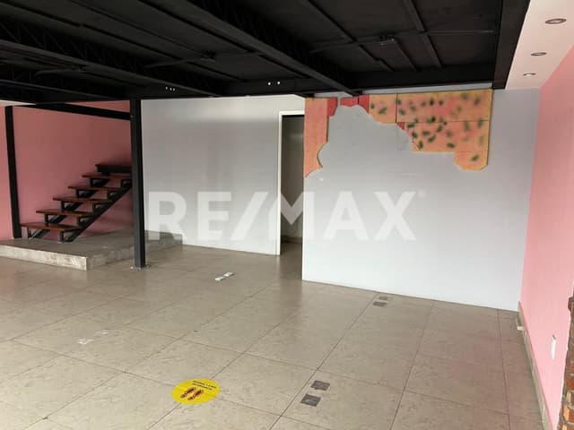 Local Comercial en RENTA Plaza Mayor I (15) Metepec, Estado de México