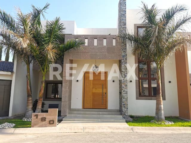 CASA EN VENTA EN HACIENDA DEL ROSARIO