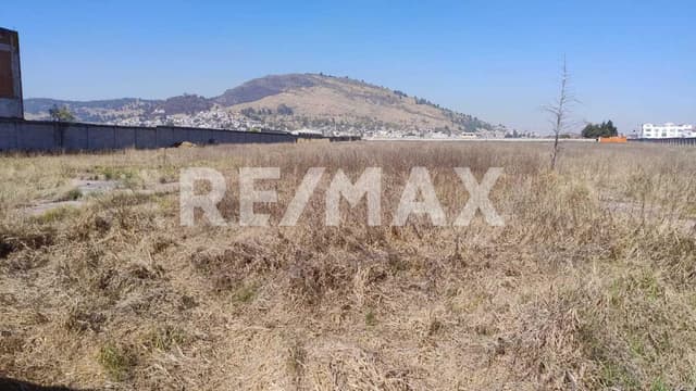 Terreno en Venta en Santiago Tlaxomulco, Municipio de Calixtlahuaca, Estado de México