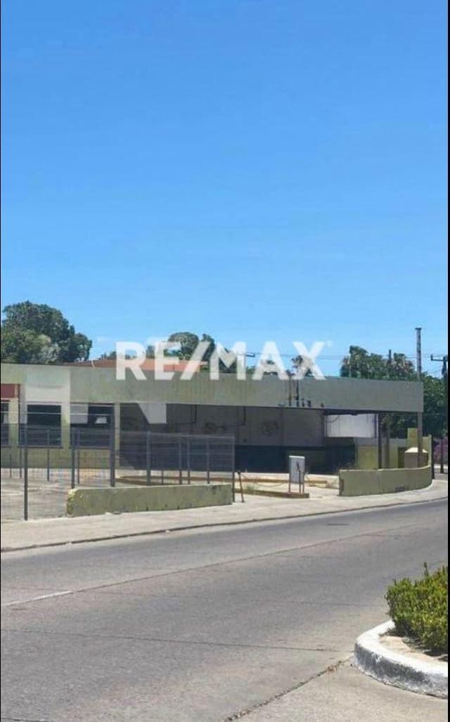 TERRENO DE USO MIXTO EN VENTA LOTE A