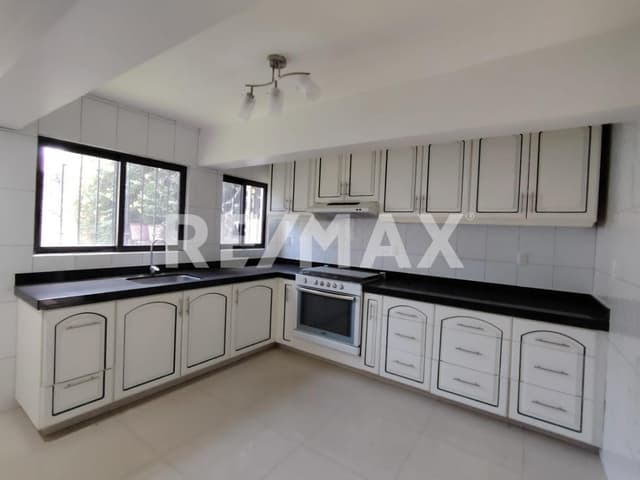 Venta de casa en Condominio, Col. Los Volcanes, Cuernavaca, Morelos...Clave 5666