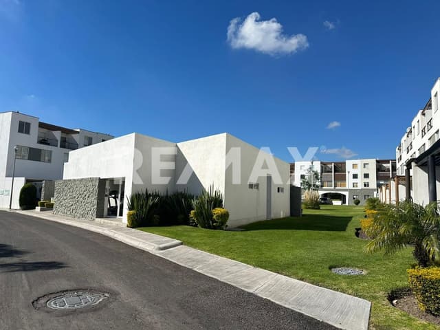 Casa amueblada en renta. Condominio Home Valley, Valle de Juriquilla
