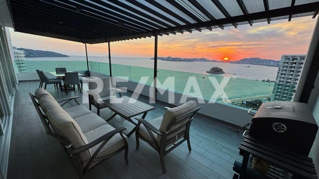 Penthouse en venta en vista condesa Acapulco, con vista al mar - alberca y ubicacion muy cerca de la costera