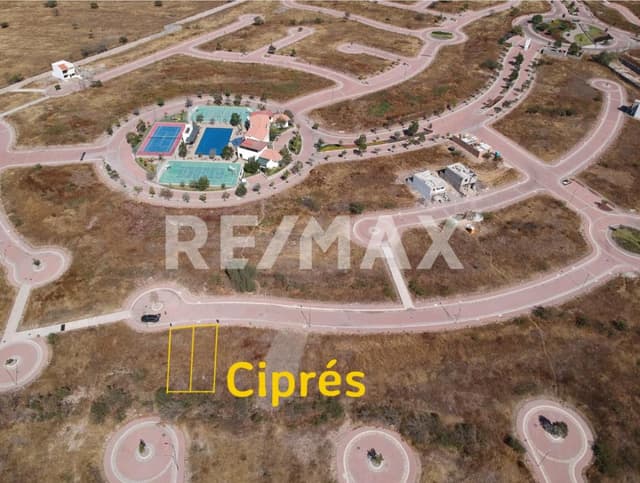 TERRENO EN VENTA EN CIUDAD MADERAS CIPRES CORREGIDORA