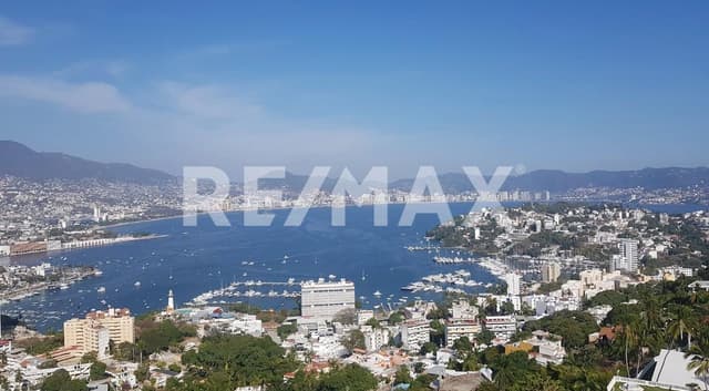 Departamento en piso 7 en la Fortaleza Acapulco