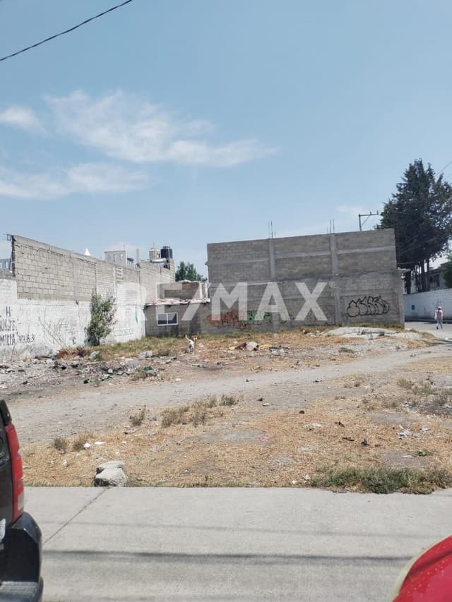 VENTA DE TERRENO EN SAN CRISTOBAL HUICHOCHITLAN, TOLUCA, MEXICO.