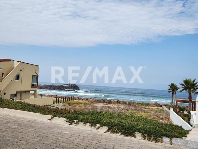 Italian-Style Luxury Home in La Marina