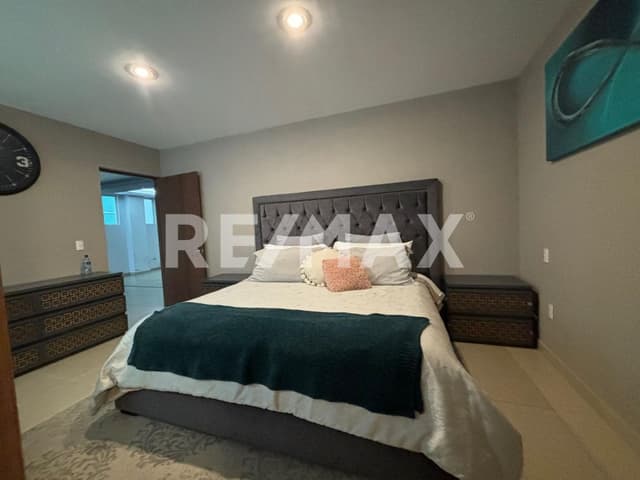 CASA EN VENTA EN CUMBRES DEL CIMATARIO