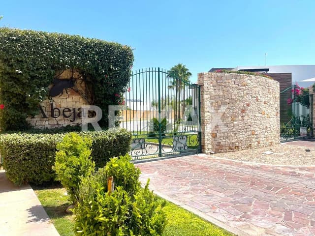 TERRENO EN VENTA EN LAS VILLAS