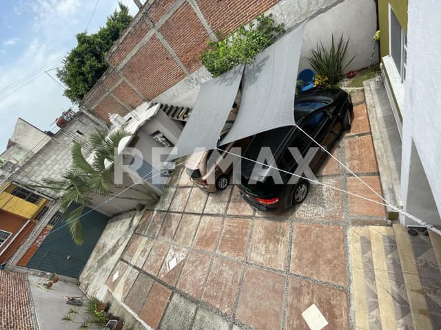 Venta de casa con local, Col. Teopanzolco, Cuernavaca, Morelos...Clave 5777