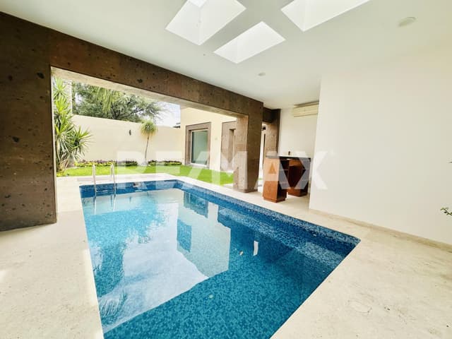 CASA EN VENTA EN LAS VILLAS