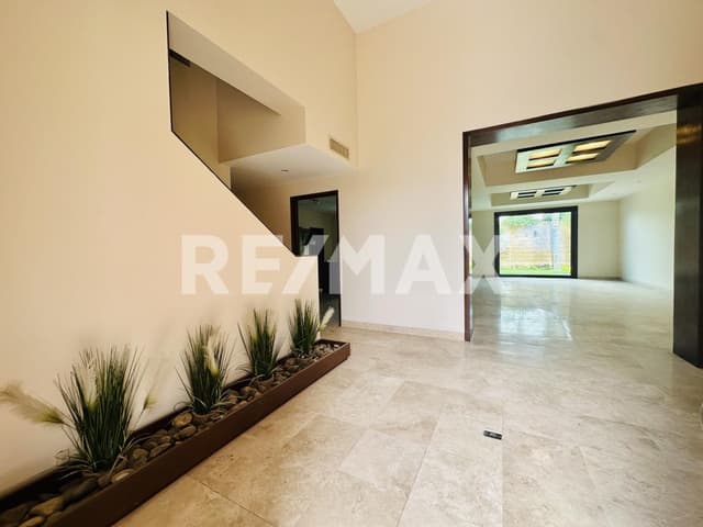 CASA EN VENTA EN LAS VILLAS