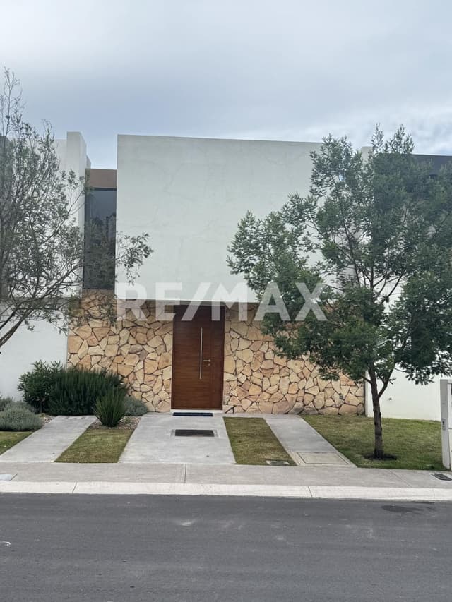 CASA EN VENTA EN CONDOMINIO ZIBATÁ