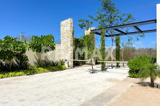 Residencia en preventa de una planta con Alberca en Privada en Conkal – Entrega en 6 meses