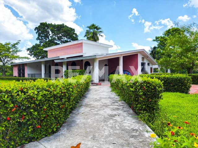 TERRENO CON CASA EN VENTA