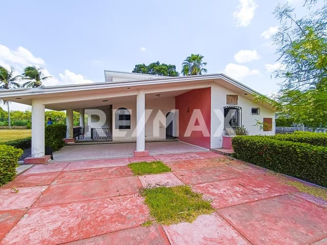 TERRENO CON CASA EN VENTA