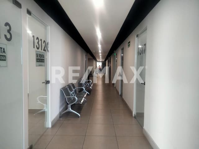 Consultorio en venta en torre B MOMENTUM Centro Sur Querétaro