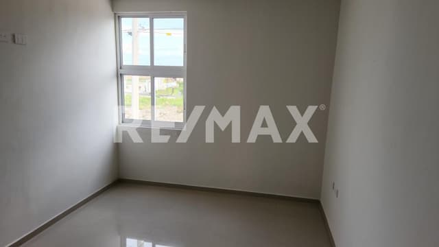 Se vende casa nueva al sur de la ciudad en el Fraccionamiento Benito Juárez.