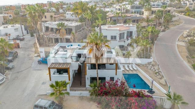 Casa Vera 9 Camino a la Playa, Cabo Corridor