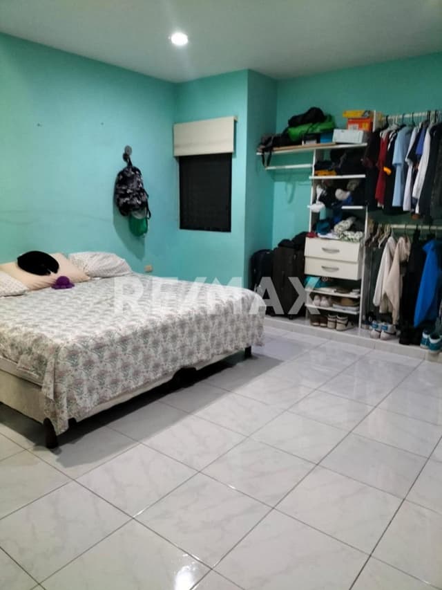 Propiedad en Esquina en Francisco de Montejo