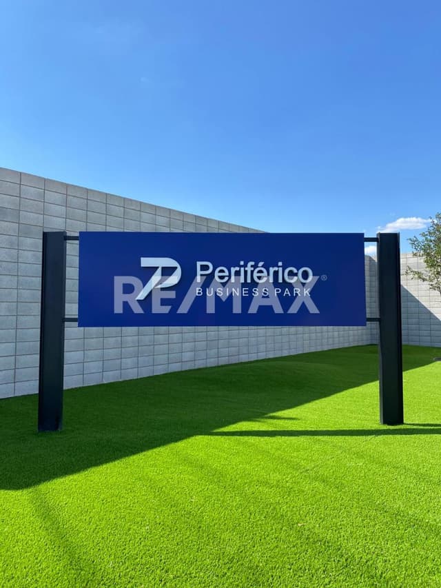 BODEGA EN RENTA EN BUSSINES PARK