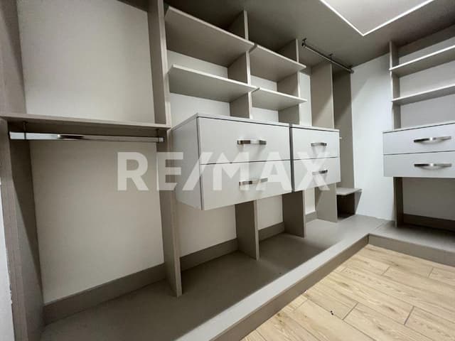 CASA EN RENTA EN ZIBATÁ EL MARQUES