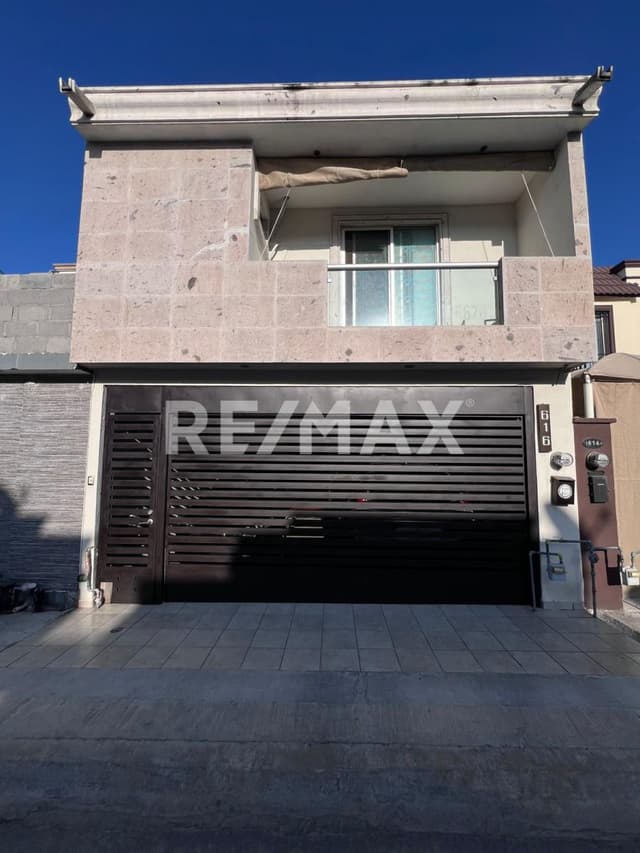 CASA EN VENTA EN LIBERTAD DE GRAVAMEN ARCOS DEL SOL 7 SEC. MONTERREY N.L.