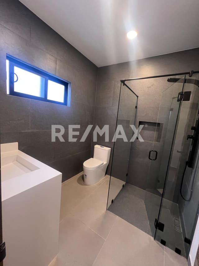 Casa en venta con vista al mar