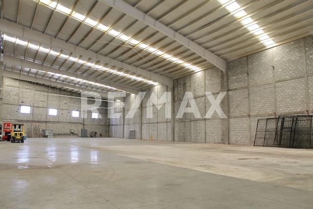 Bodega - Industrial en Renta - 5