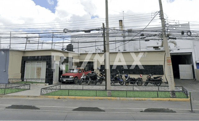 BODEGA/FUNERARIA EN VENTA EN AV WASHINGTON