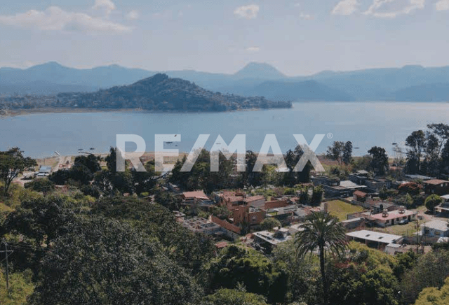 Venta de Terreno en Avándaro, San Gaspar, Valle de Bravo. Estado de México