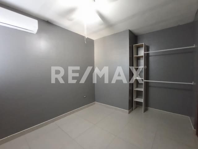 CASA EN VENTA EN RESIDENCIAL BARCELONA EN MEXICALI BC