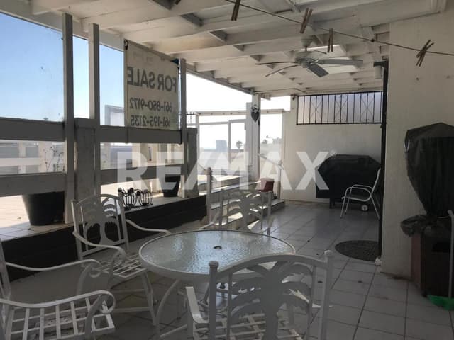 Venta de Casa Amplia y Funcional en Baja Malibu