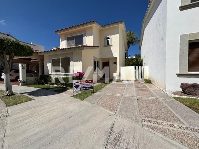 CASA EN VENTA LAS ALAMEDAS CELAYA