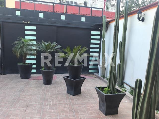 Casa en venta frente a Galerías Coapa