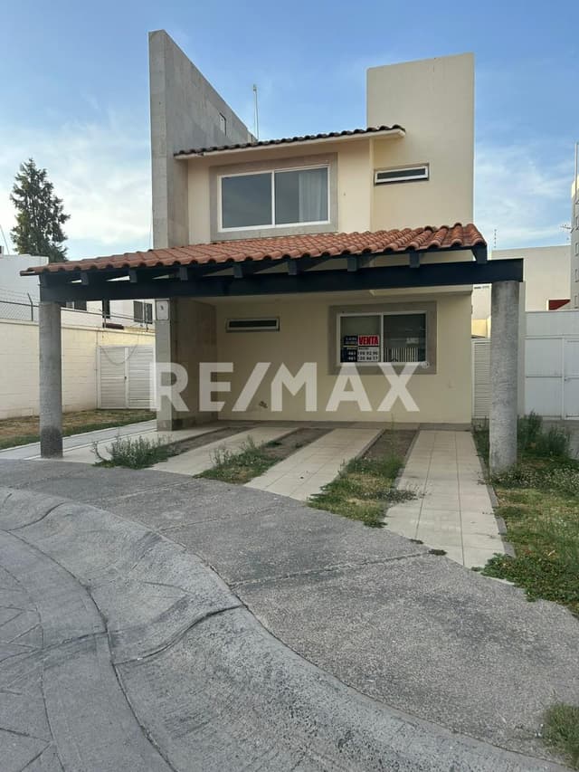 CASA EN VENTA PALMA REAL CELAYA