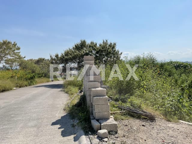 Venta de terreno en el Fracc. Club de Golf Santa Fe, Xochitepec, Morelos...Clave 5827