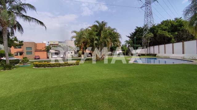Venta de casa en exclusivo Fraccionamiento de Jiutepec, Morelos...Clave 5932