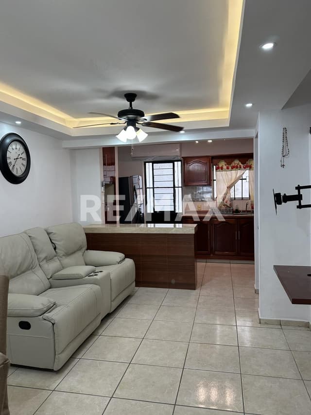 Casa en renta en muy buena ubicación!!