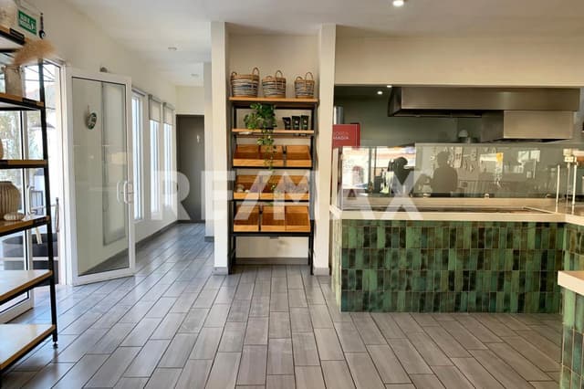 Local - Comercial en Venta - 5