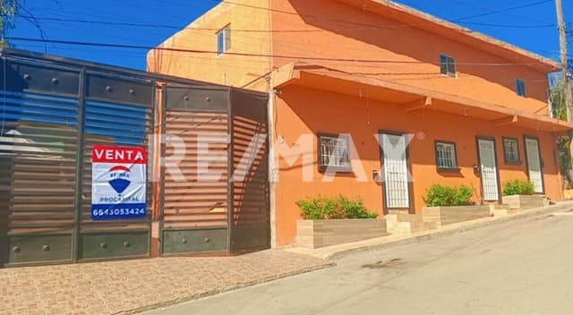 Casa en VENTA con departamentos anexos en Tijuana