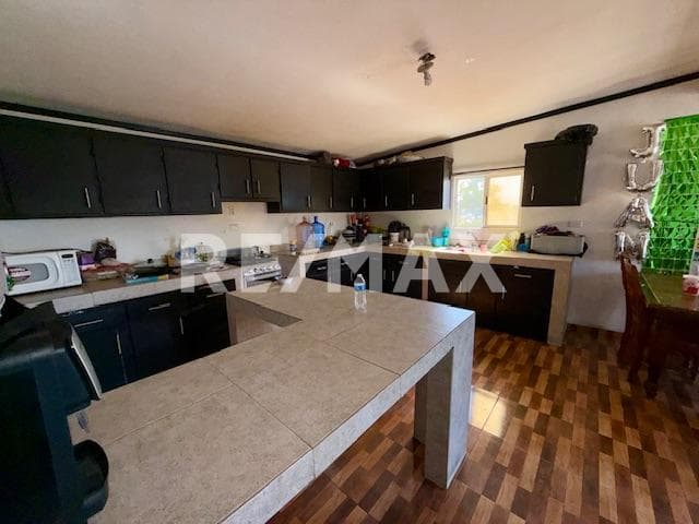 Casa en VENTA con departamentos anexos en Tijuana