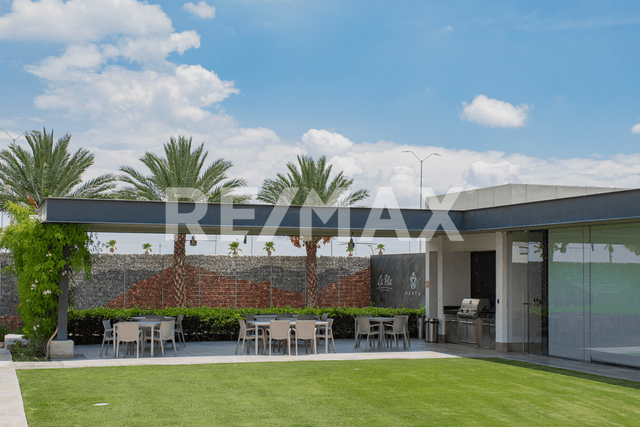 TERRENO EN VENTA EN LA RÚA RESIDENCIAL