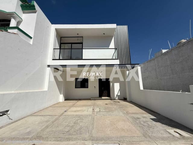 CASA EN VENTA EN REAL DEL VALLE