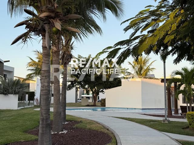 TERRENO EN VENTA EN PARAISO MARINA