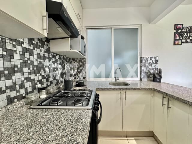 Venta de departamento en Lomas de Tzompantle, Cuernavaca, Morelos...Clave 5969